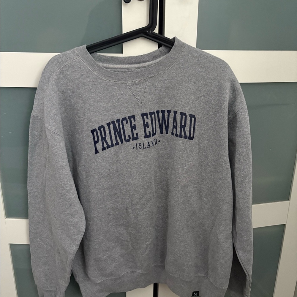 Prince Edward Island Men's Crewneck Sweater - Gray